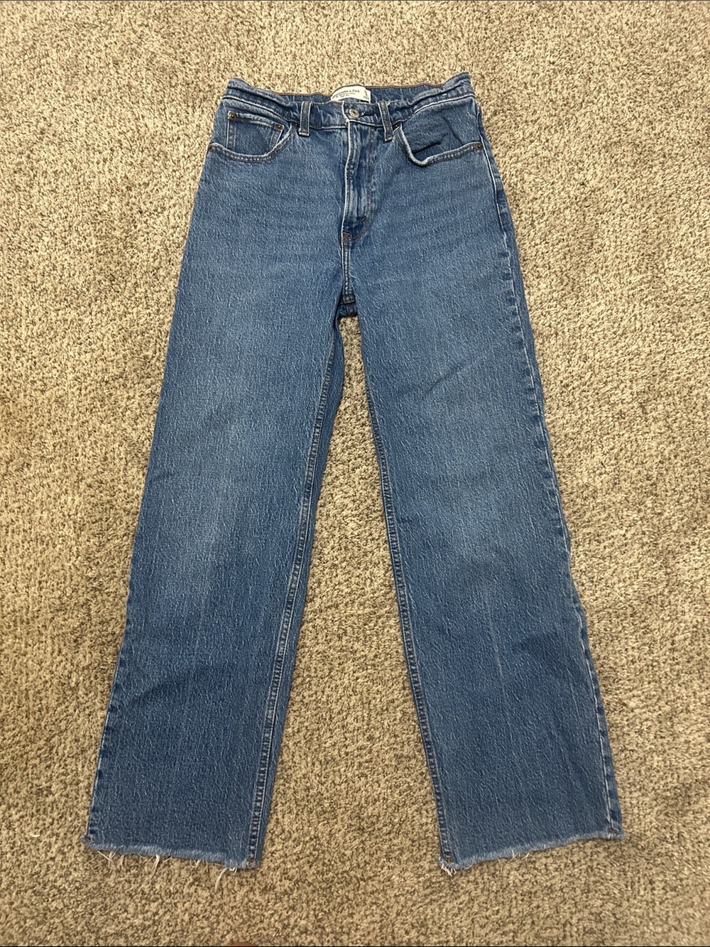 Abercrombie The 90s Relaxed Jean High Rise